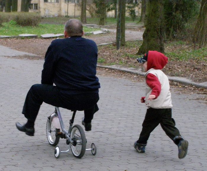 Другому велика достаточно