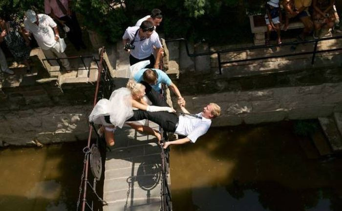 Едва не потеряли жениха 
