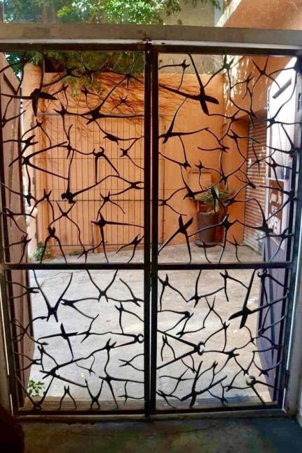 Ворота из инструментов 