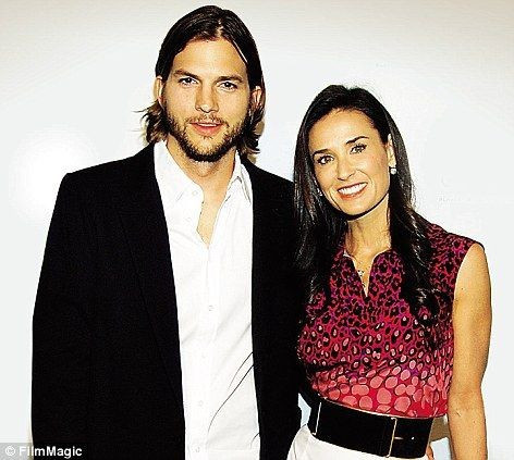 А вот и хозяин ! Знакомые всё лица !