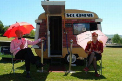Прикольный походный мини-кинотеатр