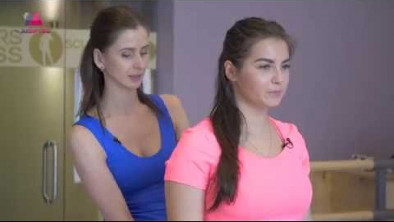 Близняшки шутят над тренером