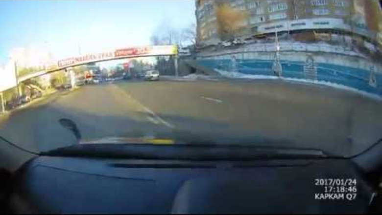 Девушка в роли каскадера