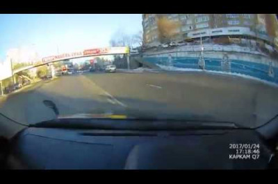 Девушка в роли каскадера