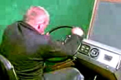 Инструктор по вождению