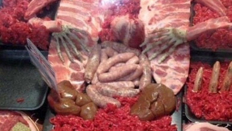 В мясном отделе 