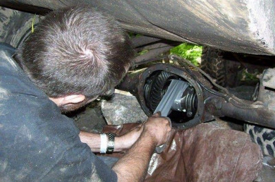 Скотчем все починим