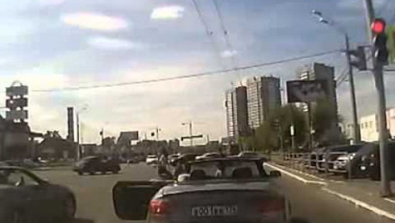 Суровые челябинские водители на двух кабриолетах