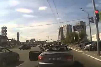 Суровые челябинские водители на двух кабриолетах