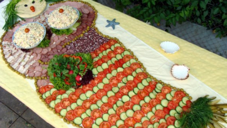 Креативная нарезка закуски