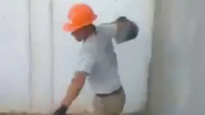 Лучший пахарь на стройке