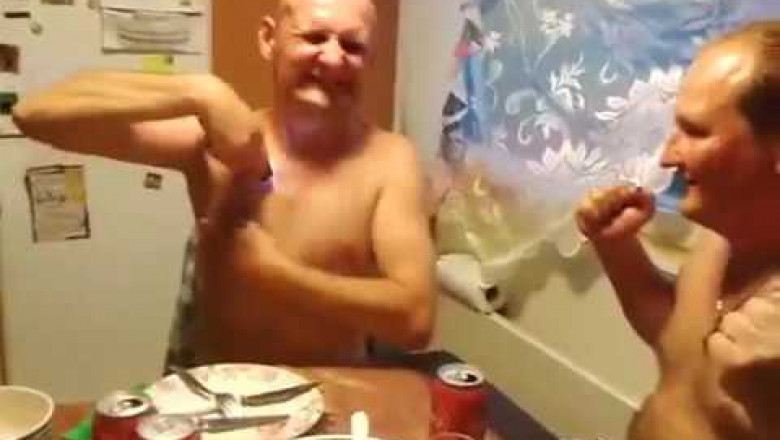 Электрошокер и два дурака