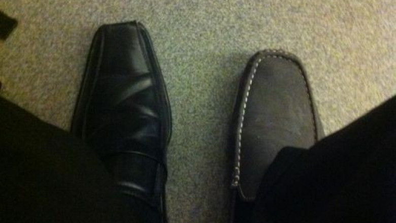 Перепутали с утра обувь