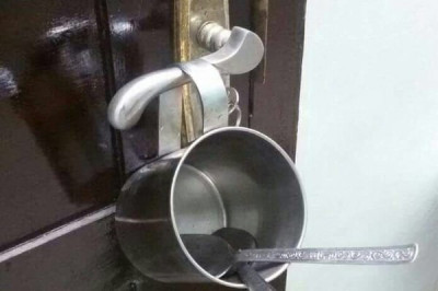 Жена ожидает мужа