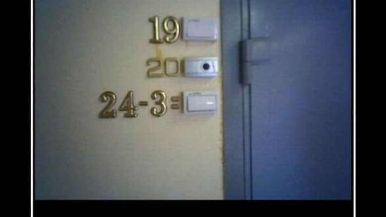 В доме живет математик