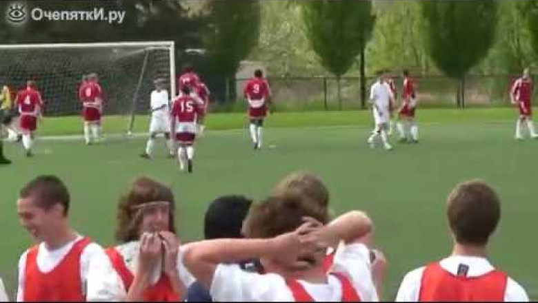 Чёткий ответ вратаря на штрафной