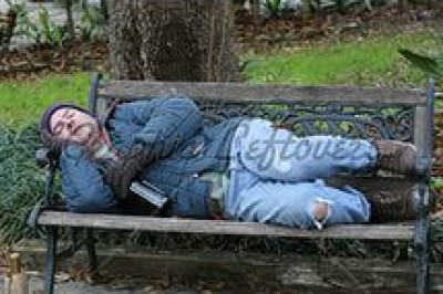 Ослепленная яростью женщина