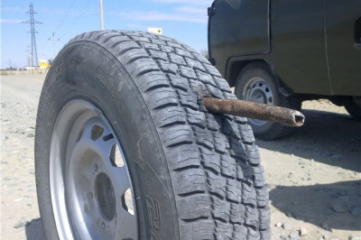 Необычные предметы в автомобильной шине
