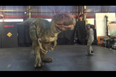 Впечатляющиие роботизированные динозавры от японских инженеров
