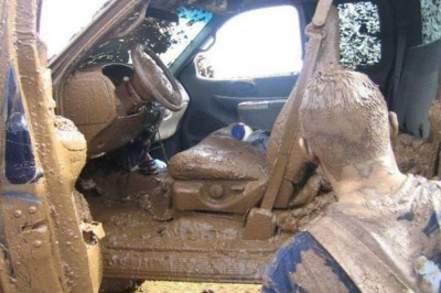 Недавно только почистил салон автомобиля