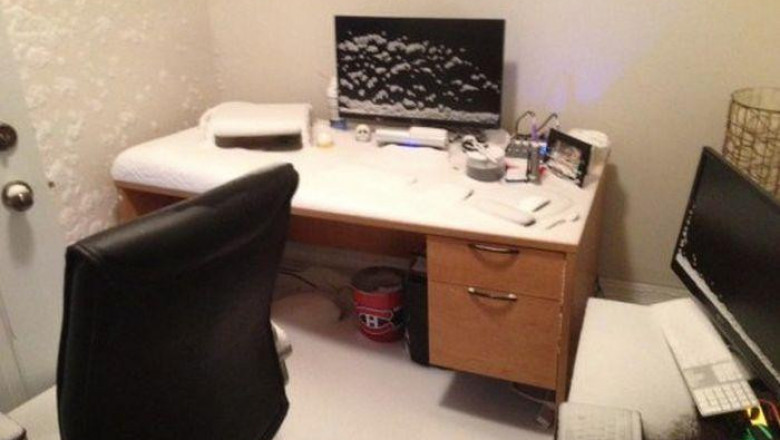 Забыл закрыть окно в комнате