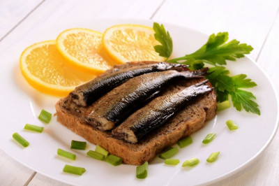 Шпроты - ну кто же их не знает?