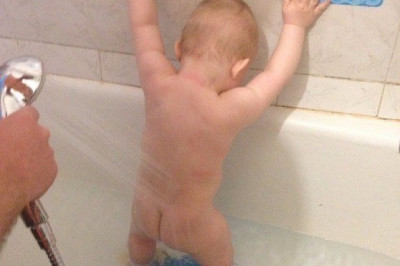 Руки вверх, лицом к стене