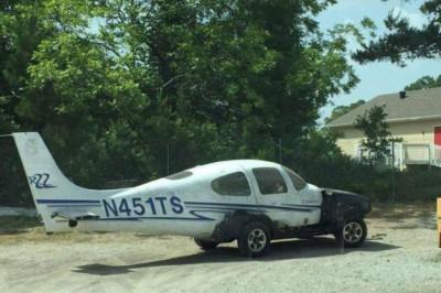 Автомобиль самолет на наших дорогах