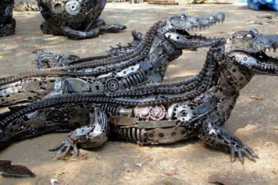 Поделки из автозапчастей