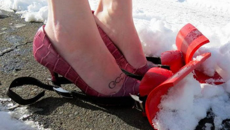 Необычная обувь с насадками 