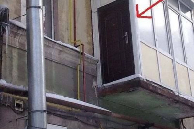 Эвакуационный выход на балконе