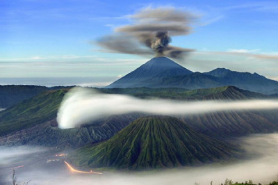 Извержение вулкана 