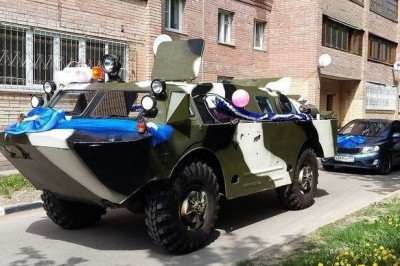 Свадебный кортеж военнослужащих