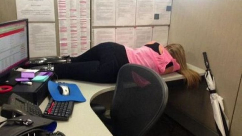 Сон работников на рабочем месте