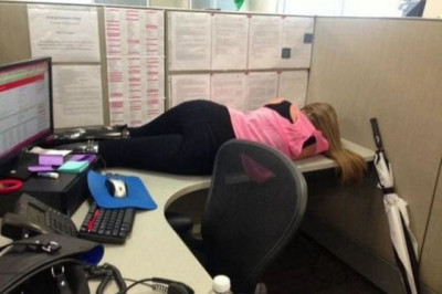 Сон работников на рабочем месте