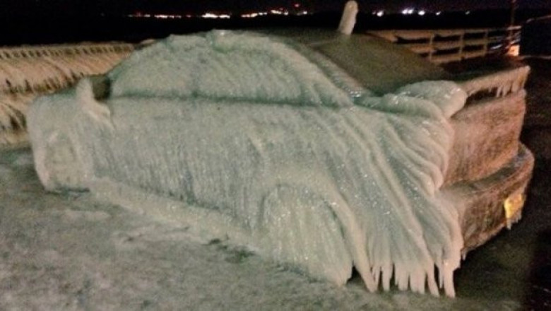 Автомобили в ледяном плену