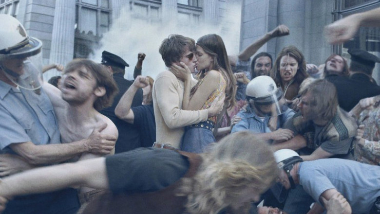 Цветы и Любовь лучше пуль .