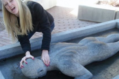 Прикольные картинки со статуями 