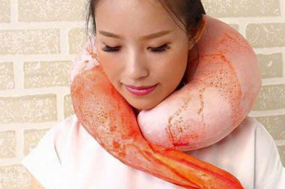 Подушка в виде креветки 