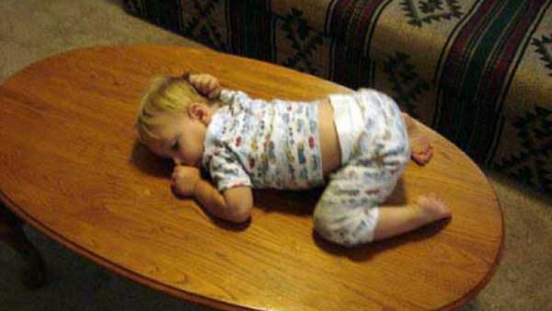 Малышня спит 