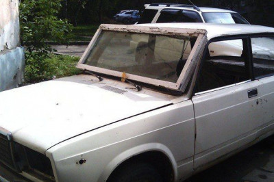 Поменял стекло в автомобиле 