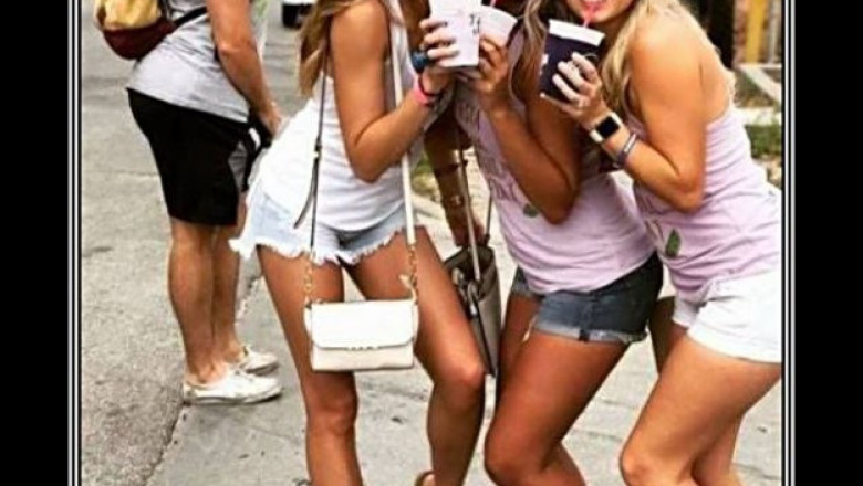 Добавил няшности к фото