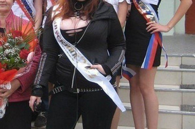 Школьницы на последнем звонке