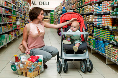 Коляска с ребёнком 