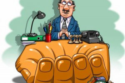 Почему в России чиновники живут в такой роскоши? 