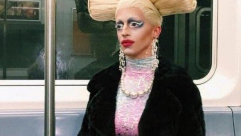 Стиляги в метро