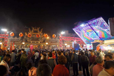 В последний путь со стриптижершами 