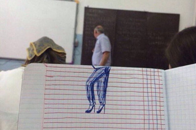 Развлечения школьников на уроках 