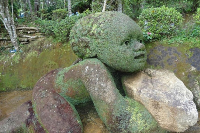 Скульптуры сада 