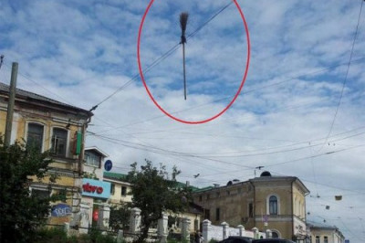 Что здесь происходит?